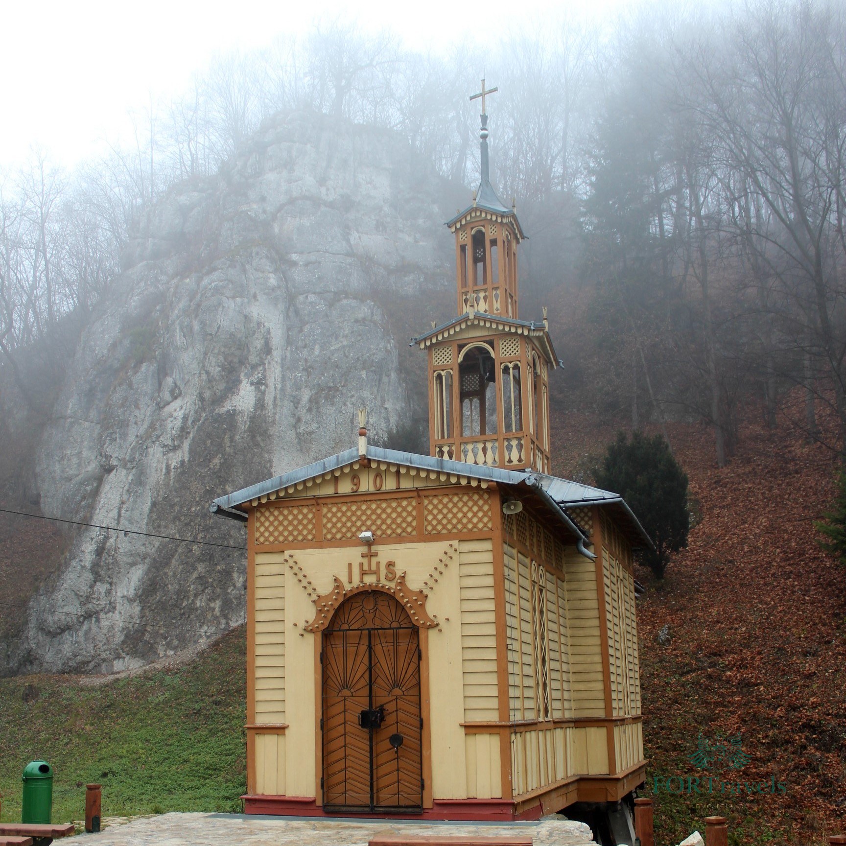 Kaplica na Wodzie w Ojcowie – FORTravels DMC Poland
