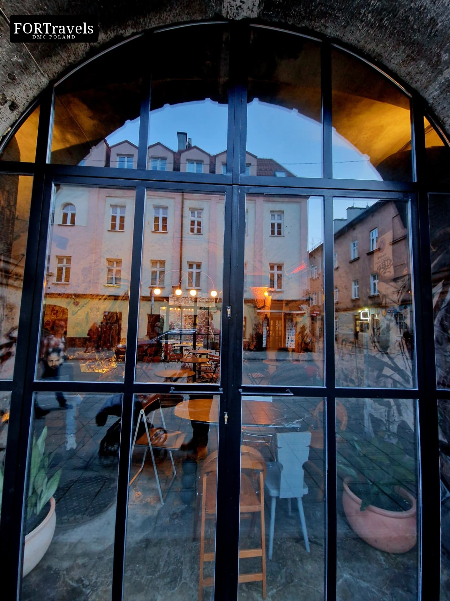Galeria i kawiarnia na Kazimierzu – FORTravels DMC Poland