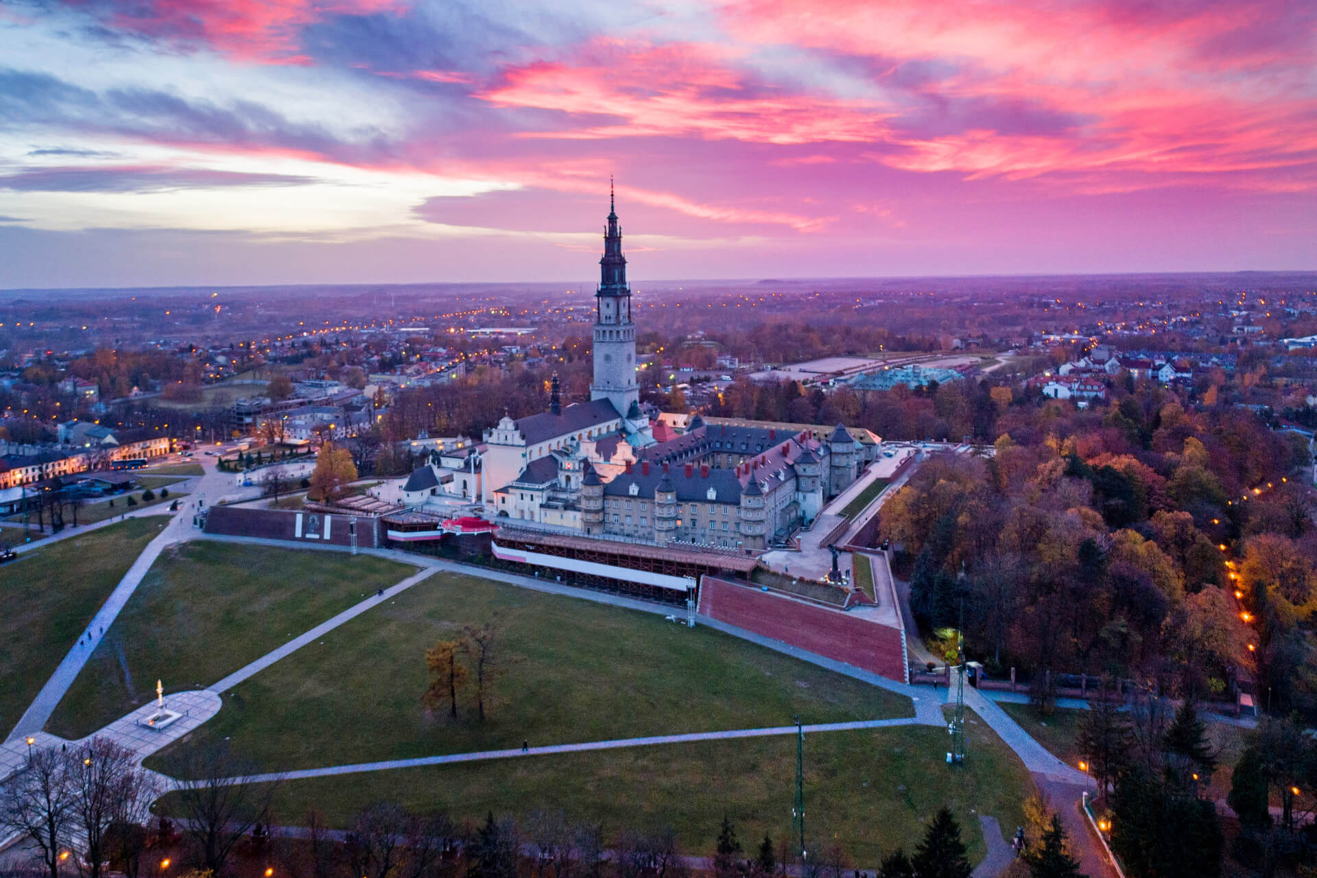Sanktuarium na Jasnej Górze z lotu ptaka