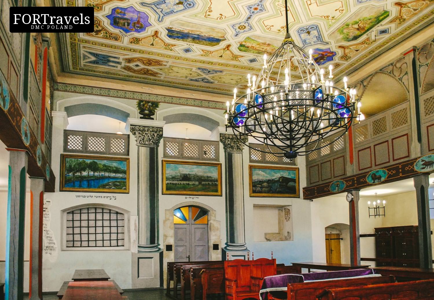 Wnętrze Synagogi Kupa na krakowskim Kazimierzu – FORTravels DMC Poland