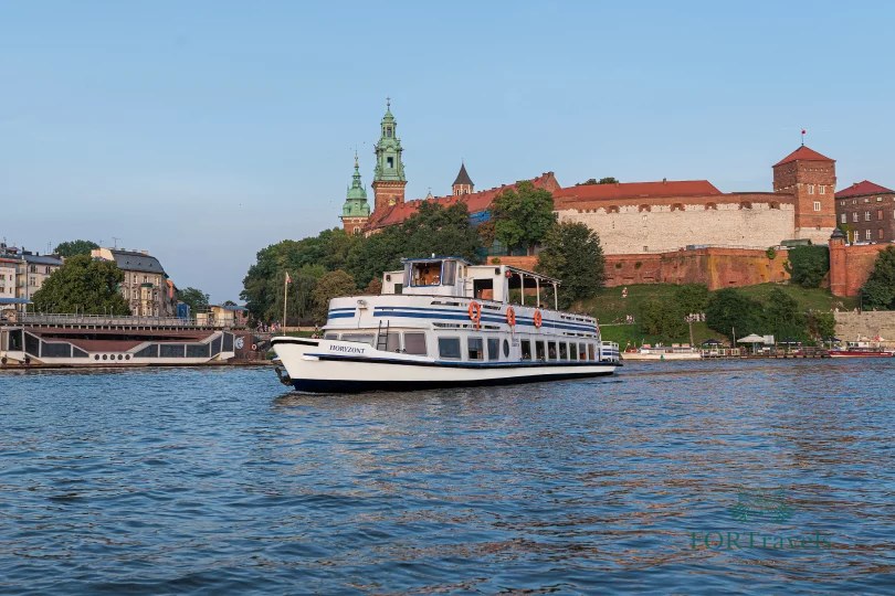 Rejs widokowy statkiem Horyzont pod Wzgórzem Wawelskim – FORTravels DMC Poland